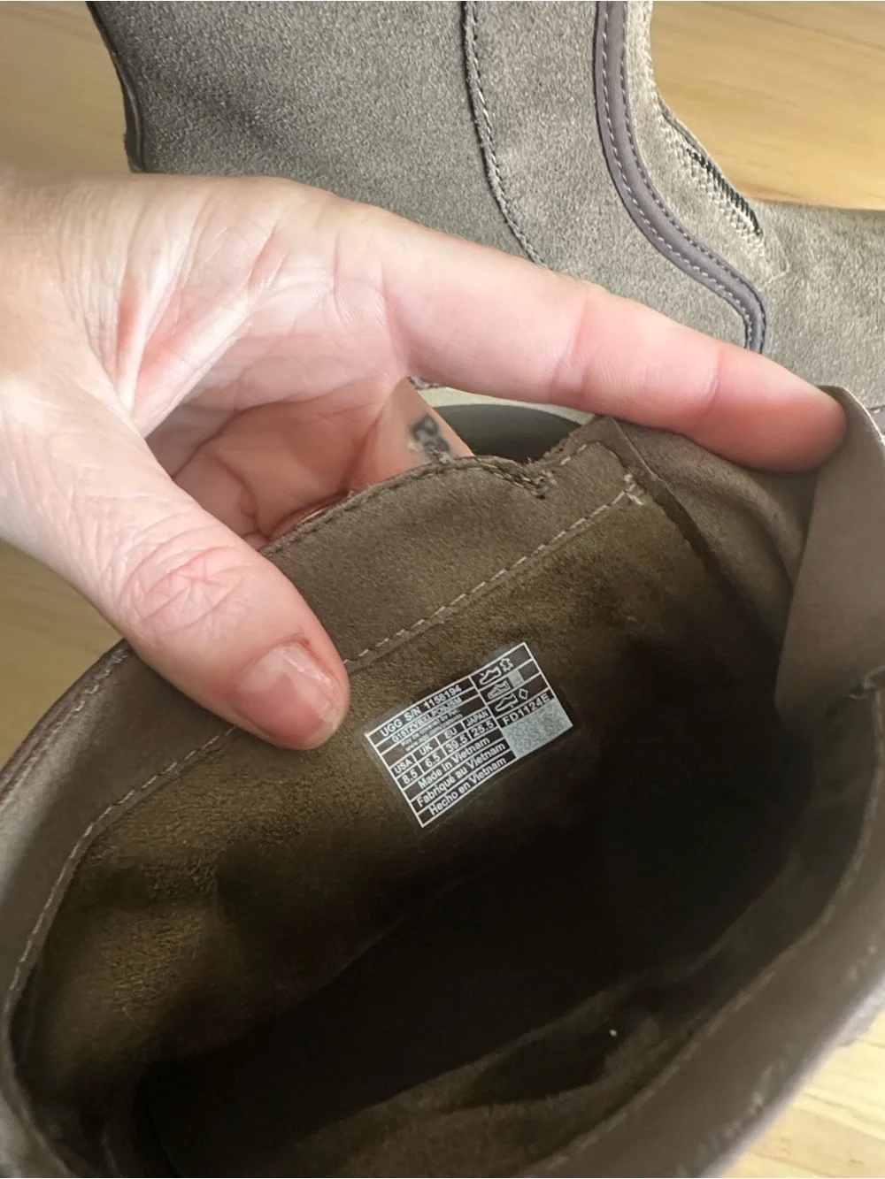 UGG Cityfunc Zip Water-Resistant Platform Bootie 8.5